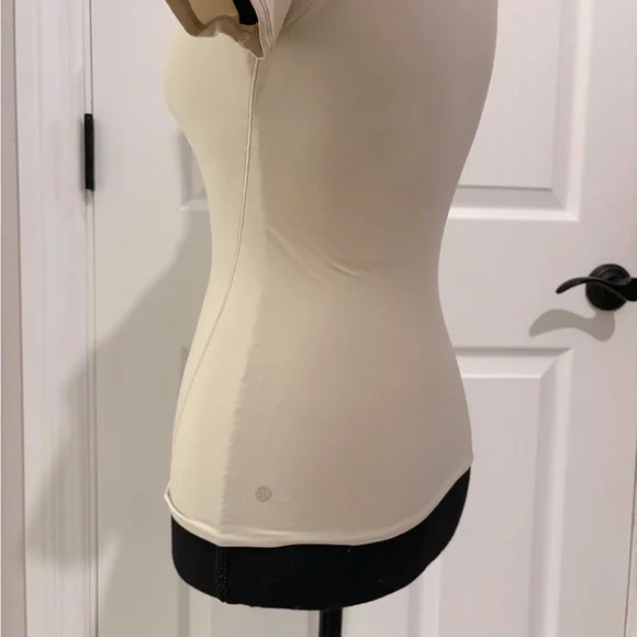Lululemon Wundermost Ultra-Soft Nulu Hip Length Cream Crewneck Shirt Size XS - Picture 4 of 8